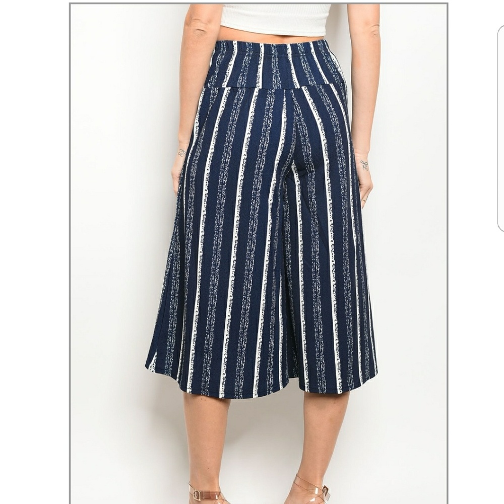💦NAVY GREAM GAUCHO PANTS - Picture 3 of 4